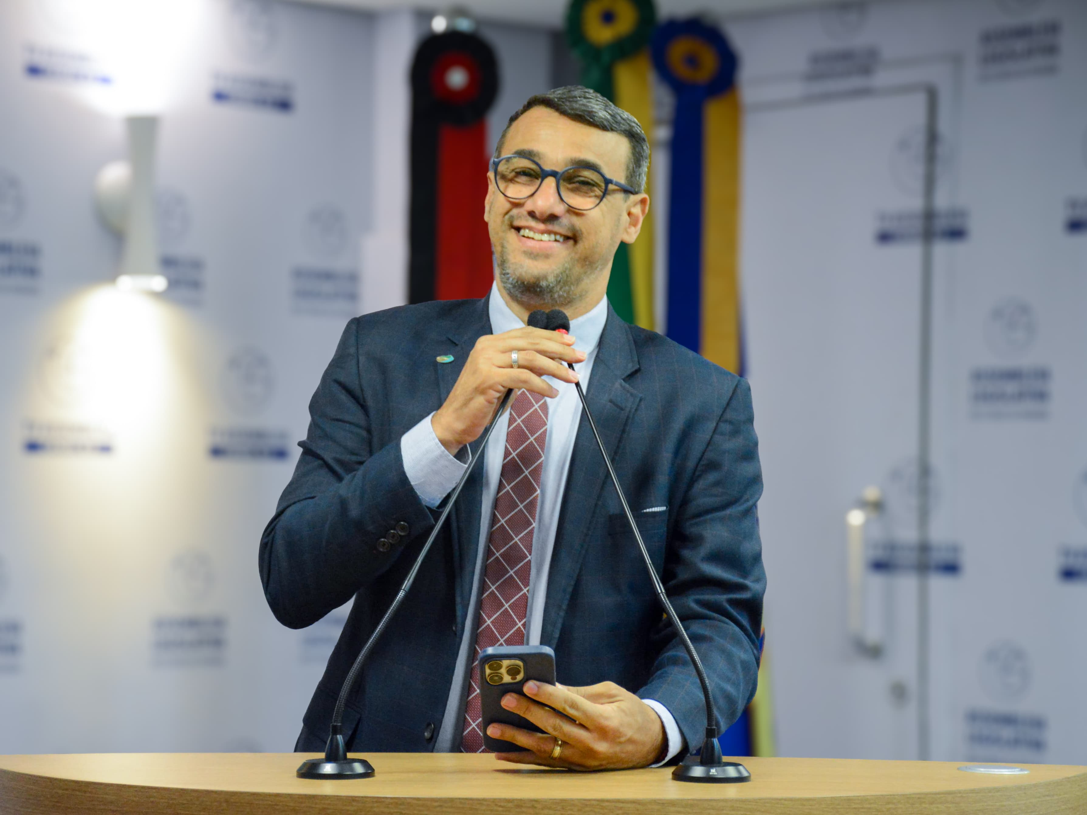 Chió celebra assinatura da ordem de serviço para obras de estrada de Massabielle