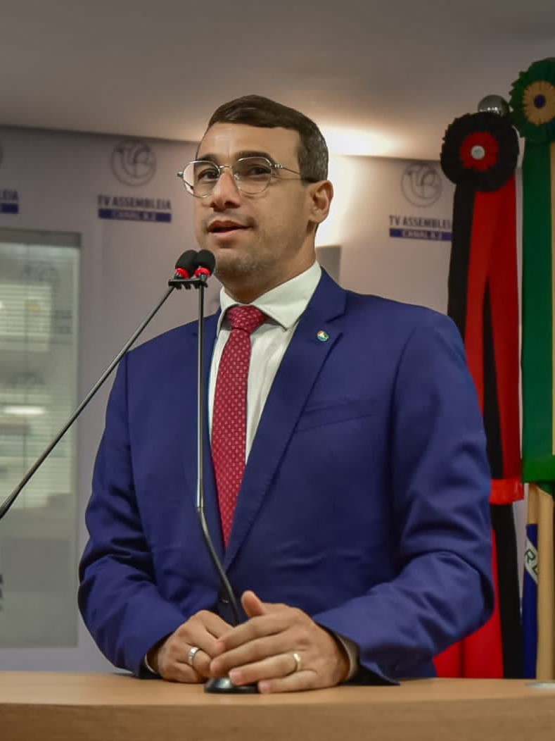 Deputado Chió pede ação conjunta do Estado para reduzir índice de Escolas sem esgotamento sanitário na PB