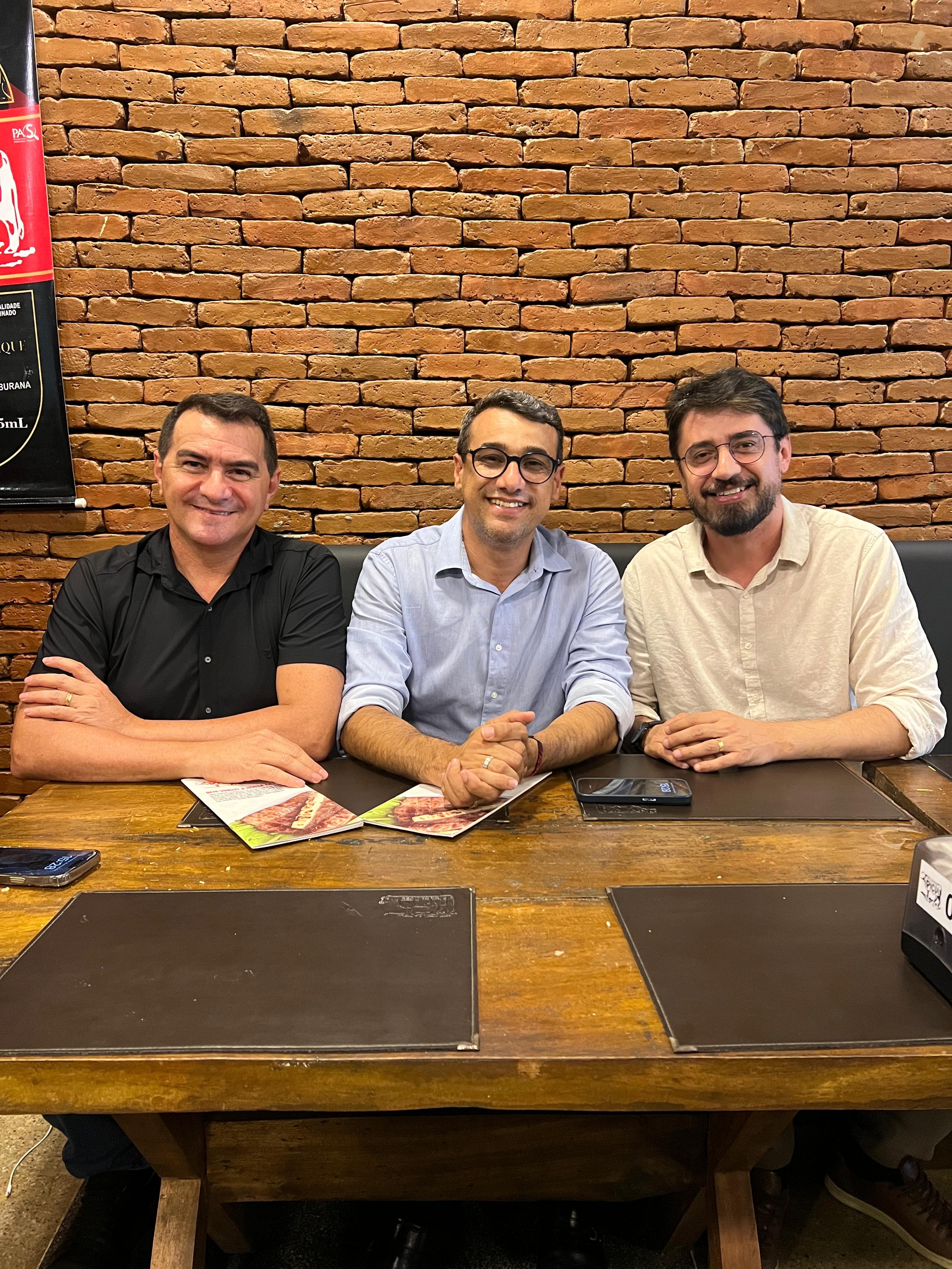 Eleições 2026: Candidato a prefeito de Cabedelo declara apoio a reeleição de Chió