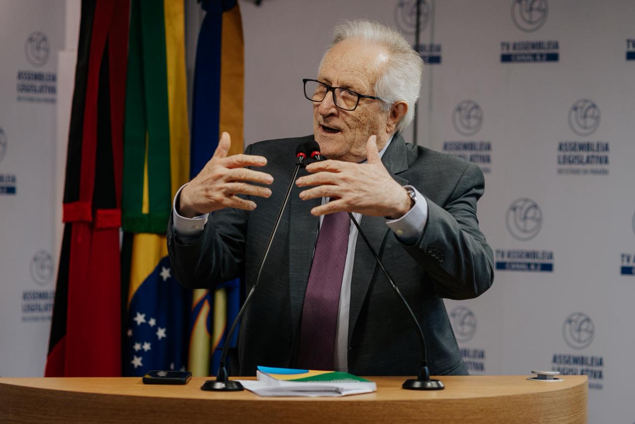 Em retorno a Assembléia, deputado Félix Araújo aprova requerimento para construção de hospital público veterinário em Campina Grande